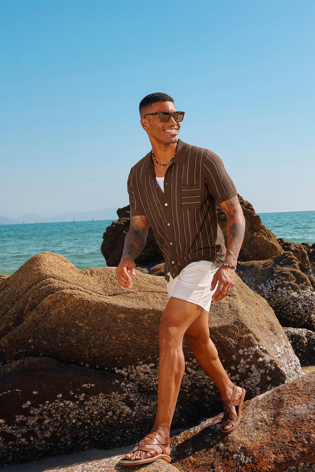Men Contrast Color Cardigan Short Sleeve Knit Shirt Lapel Collar Button-up Sweater - Image 14